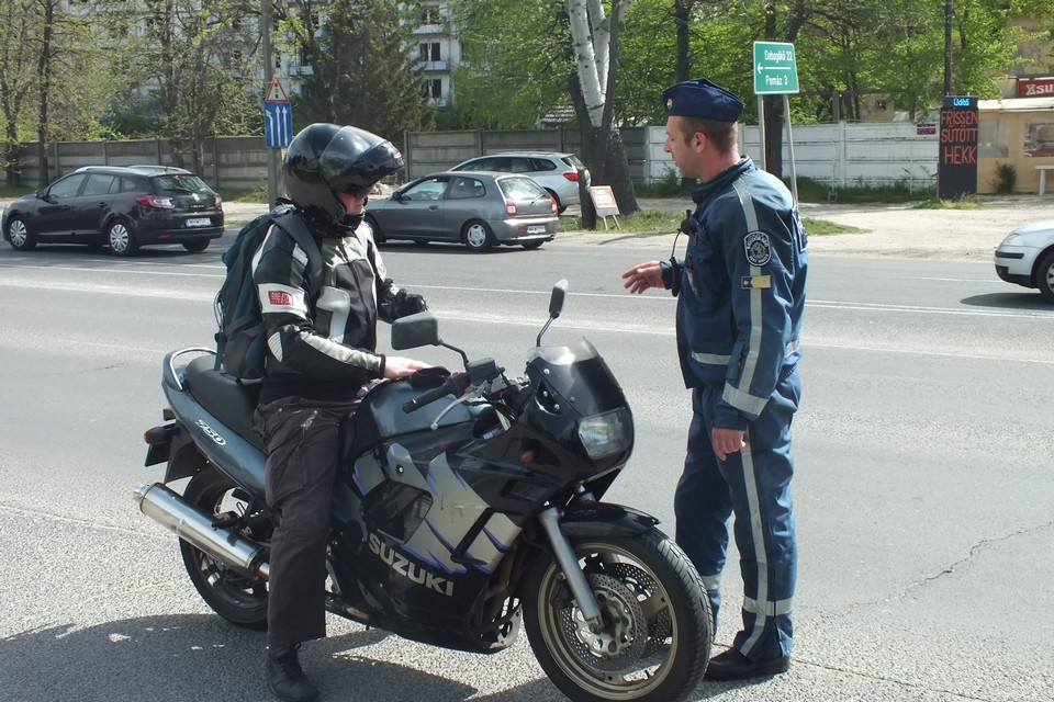 jarmuvezetok-ellenorzese-szentendre-3